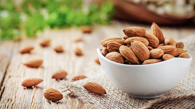 ‌بادەم؛ کلیلی باشترکردنی کارکردنی مێشک و پاراستنی دڵ