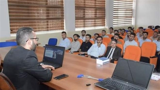 ‌ئەکادیمیانی زانکۆیەکی عێراق زانیاری لەسەر سکۆلارشیپی چێڤنینگ وەردەگرن