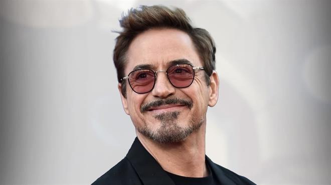 ‌ڕۆبەرت داونی جونیەر چووە تەمەنی ٦١ ساڵییەوە؛ ئەستێرە پڕشنگدارەکەی هۆڵیوود بە کاروانێکی زێڕینەوە یادی لەدایکبوونی دەکاتەوە